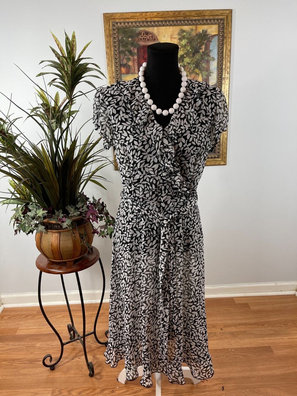 MSK Wrap Dress Women 8 Black White Leaf Print Ruffle Neck Tie Waist Garden Party